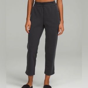 LULULEMON SOFTSTREME SPLIT HEM CROPPED PANT - Size 12. Black